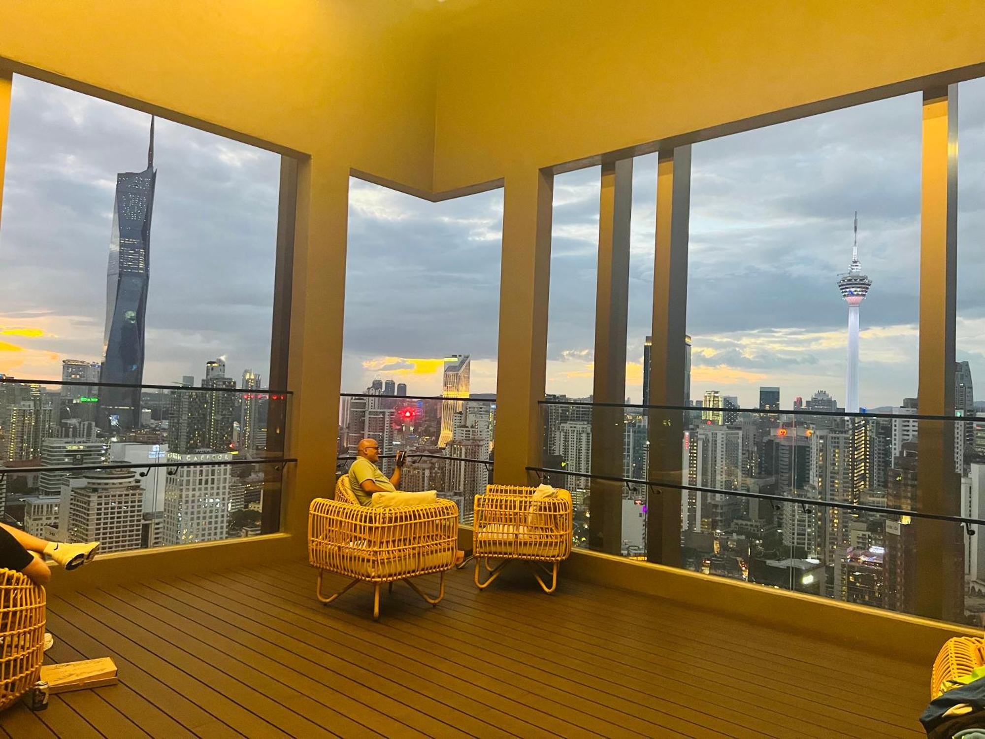 Popular Suites At Axon Residence Klcc Куала-Лумпур Экстерьер фото